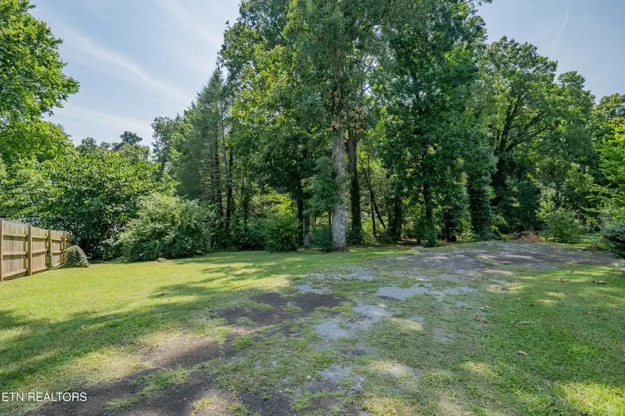 5721 NW Davida Rd, Knoxville, TN 37912 - #3