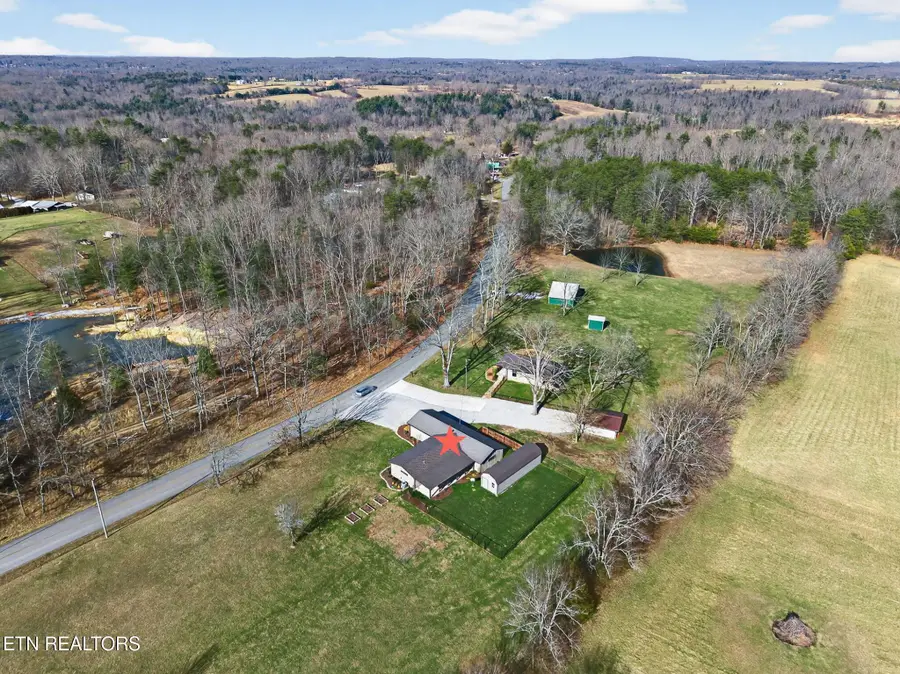 2490 Chestnut Hill Rd, Crossville, TN 38571 - #2