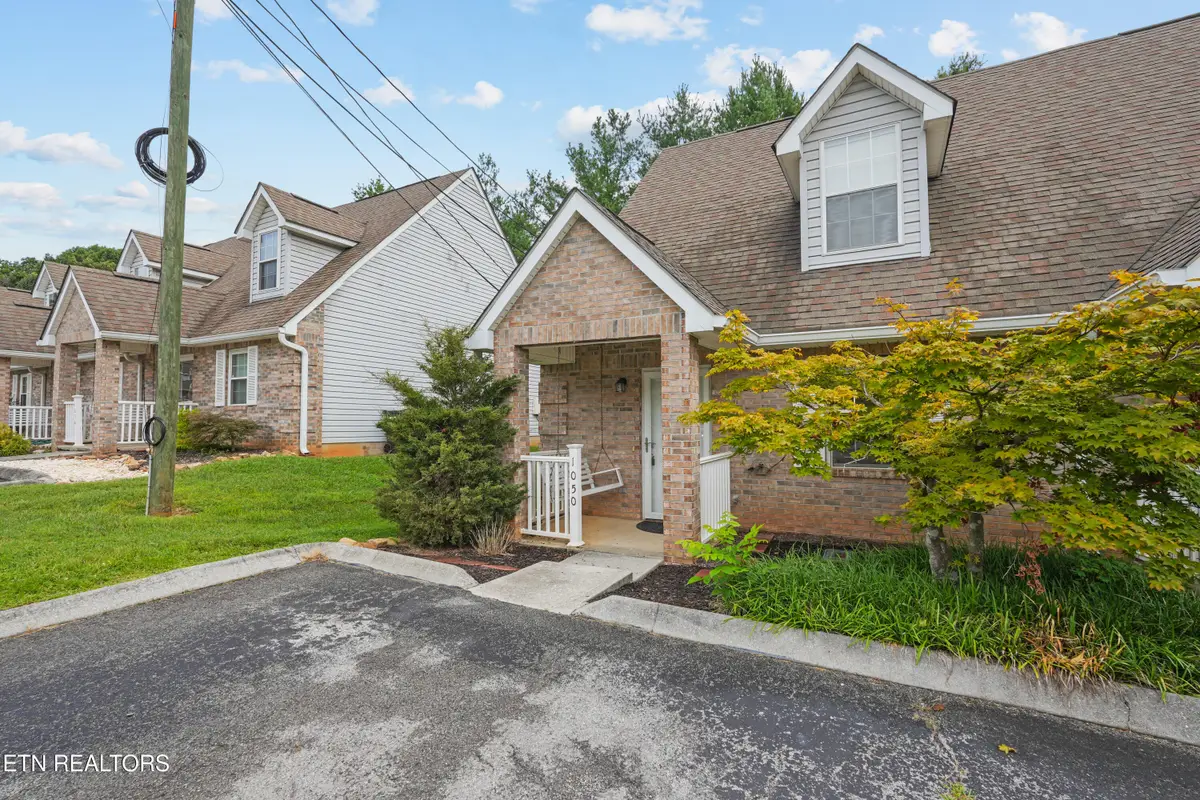 1050 Nod St, Knoxville, TN 37932 - #1