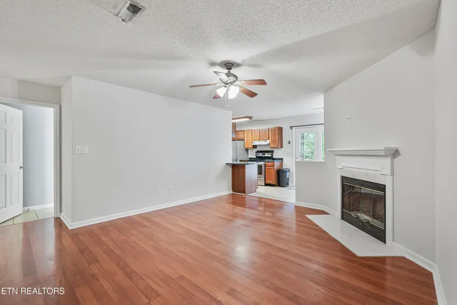 1050 Nod St, Knoxville, TN 37932 - #2