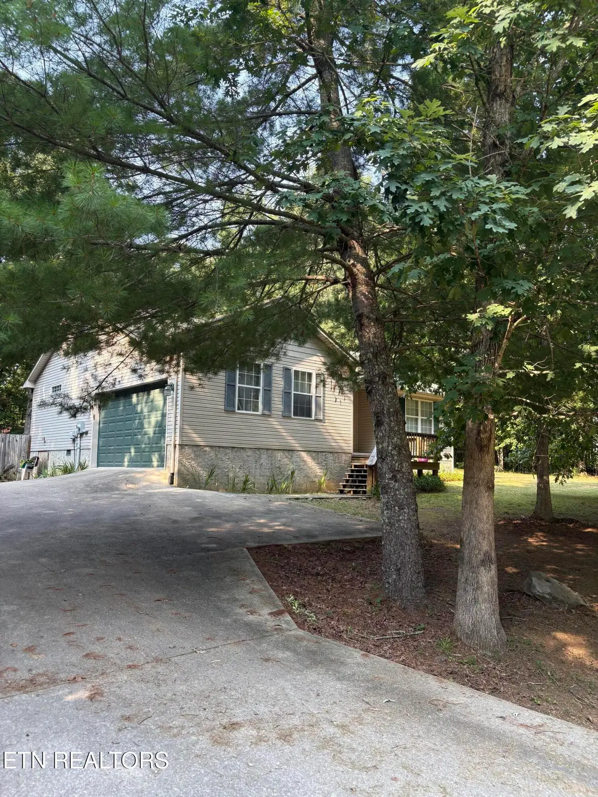 6259 Osage Rd, Crossville, TN 38572 - #1