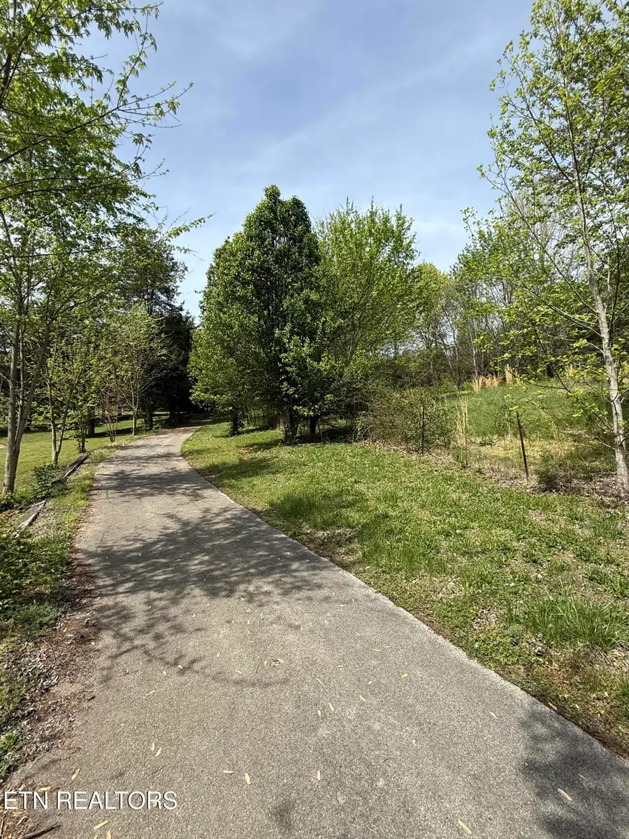 947 N Old Grey Ridge Rd, Maryville, TN 37801 - #3