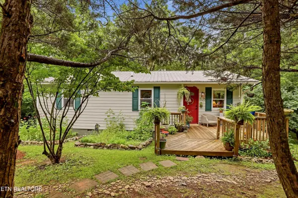 1220 W Highway 25-70, Dandridge, TN 37725