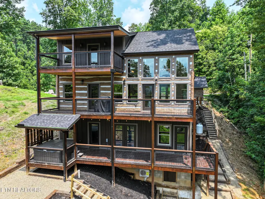 626 Jess Field Rd, Gatlinburg, TN 37738 - #2