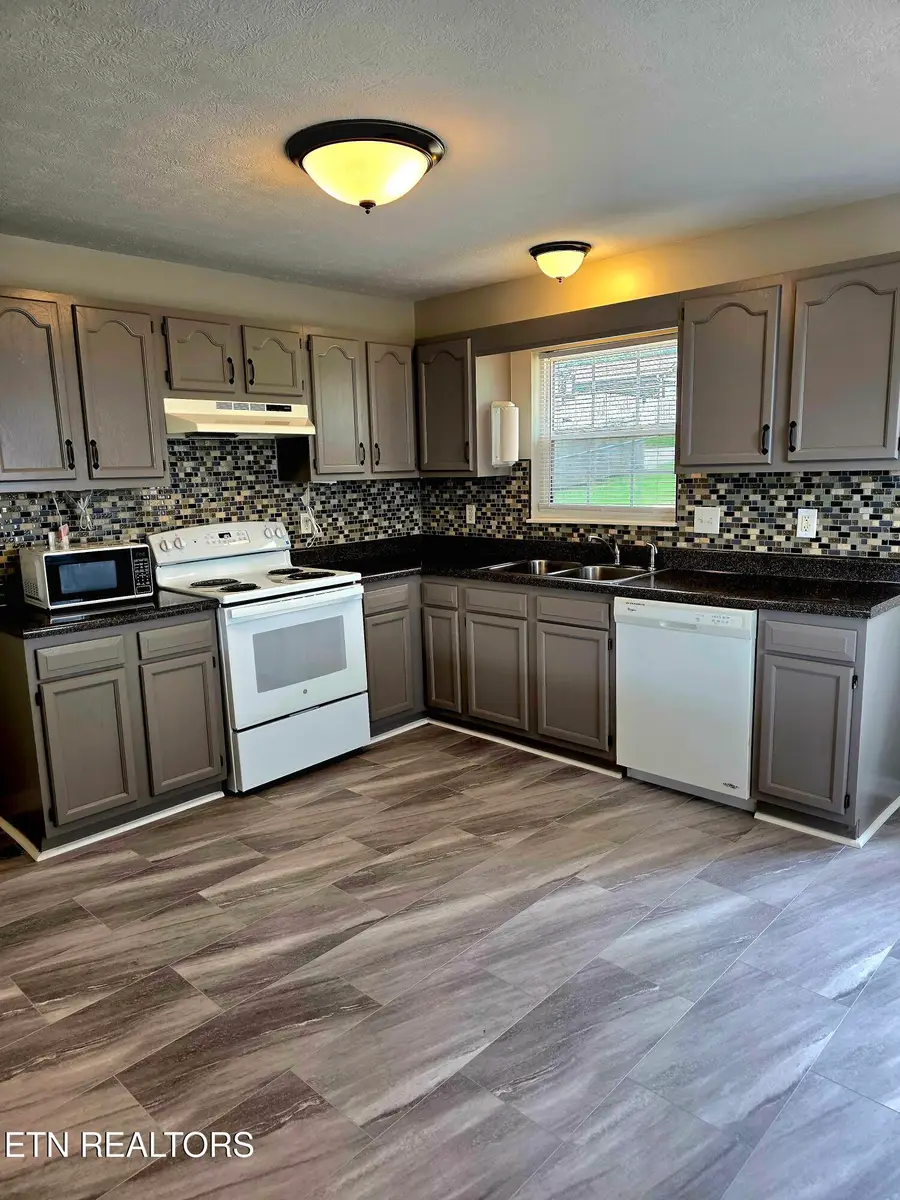 505 E Emerald Ave, Knoxville, TN 37917 - #2