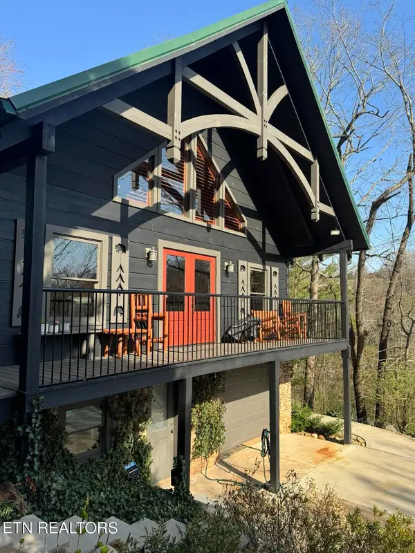 120 Griffitts Keep Court, Greenback, TN 37742