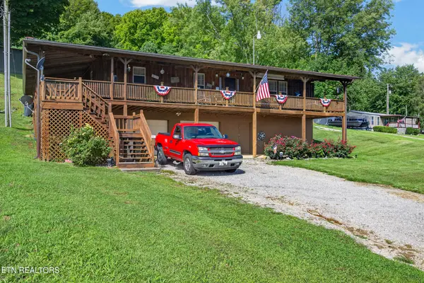 955 Livingston Boat Dock Rd, Allons, TN 38541
