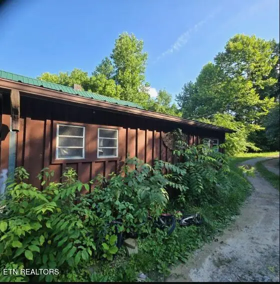 4833 Stinking Creek Rd, Pioneer, TN 37847 - #1