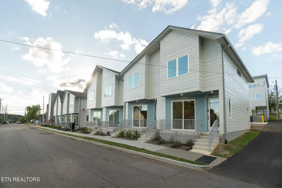 109 E Oldham #104, Knoxville, TN 37917 - #2