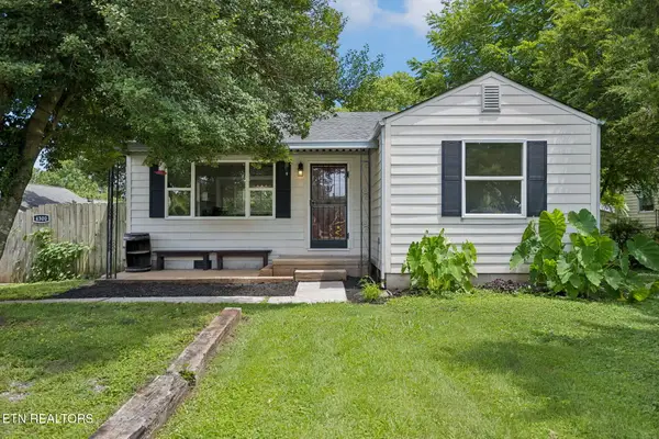 4300 Woodlawn Pike, Knoxville, TN 37920