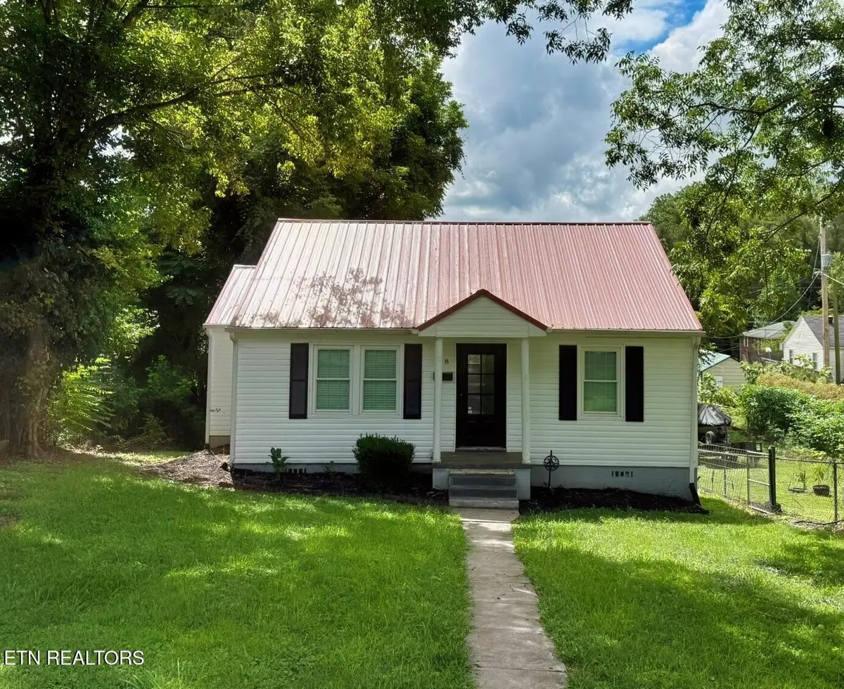 118 E Kentucky Ave, Lafollette, TN 37766 - #1