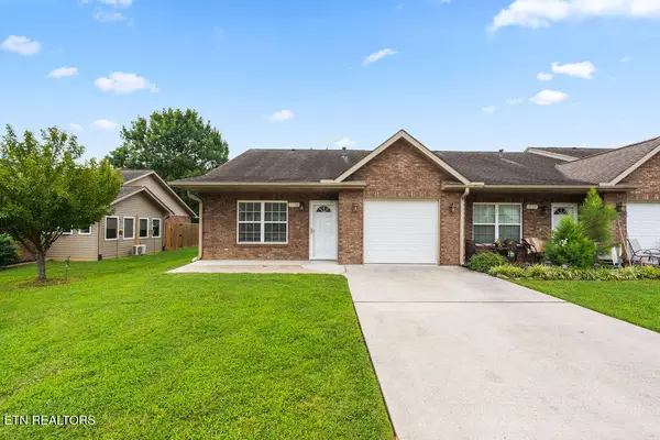 2738 Waters Place Drive, Maryville, TN 37803