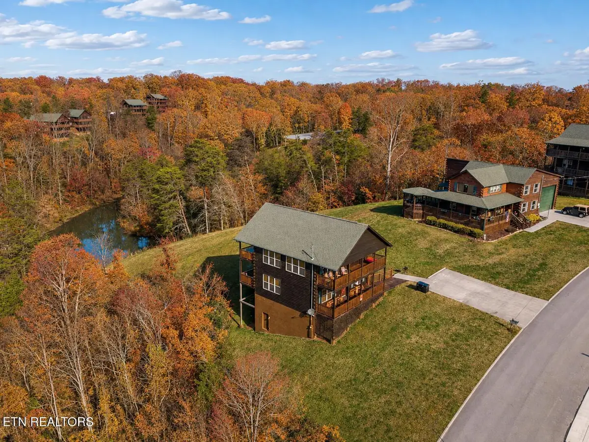 339 Oak Lake Drive, Sevierville, TN 37876 - #1