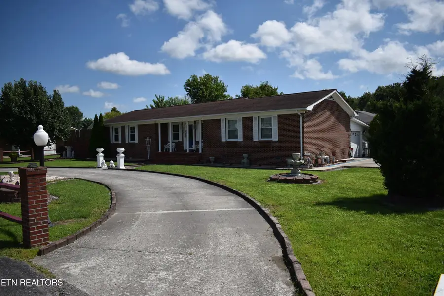 926 Doncaster Ave, Middlesboro, KY 40965 - #3