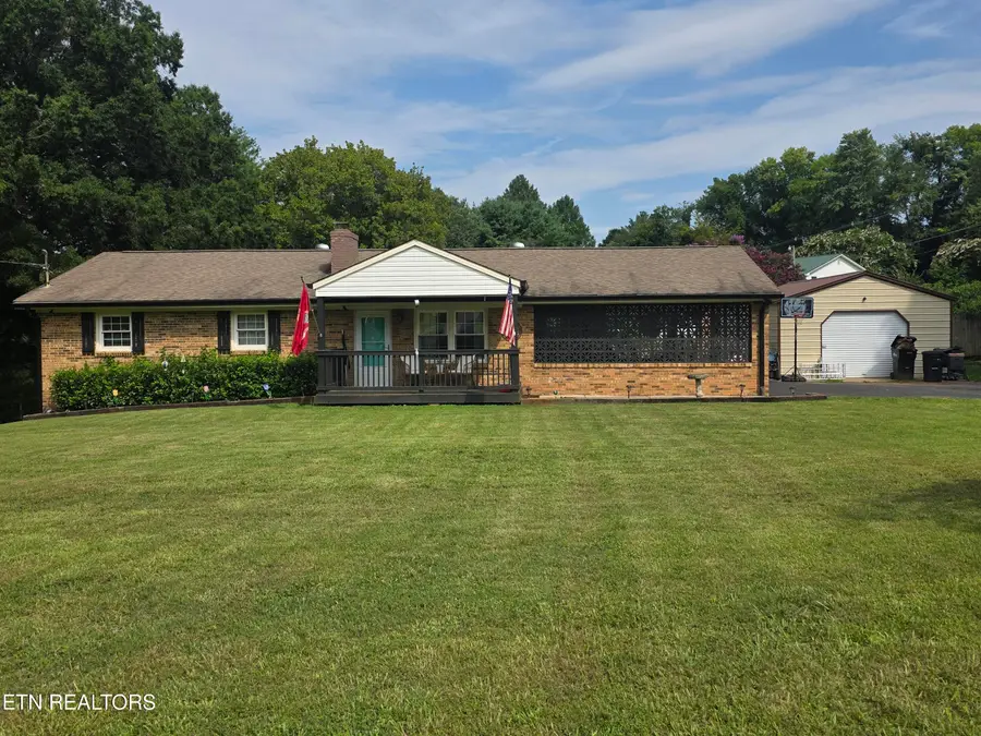 1283 Laurel Rd, Clinton, TN 37716 - #2