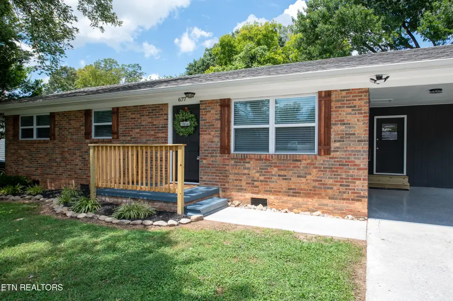 677 Grant St, Alcoa, TN 37701 - #3