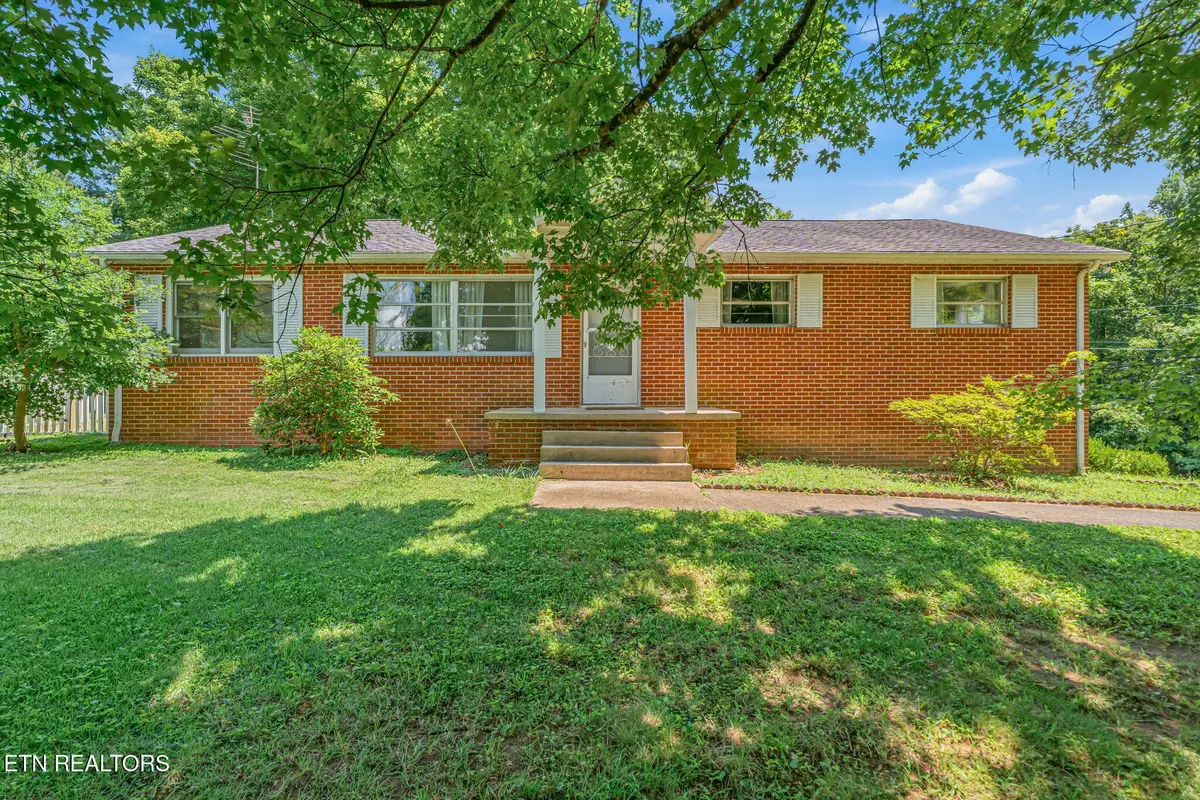 1812 E Governor John Sevier Hwy, Knoxville, TN 37920 - #1