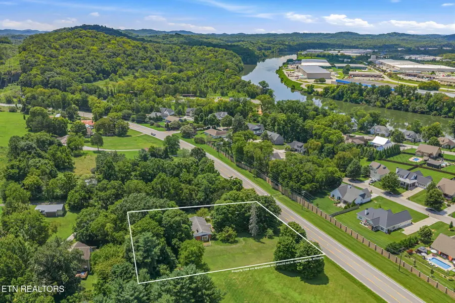 1812 E Governor John Sevier Hwy, Knoxville, TN 37920 - #2