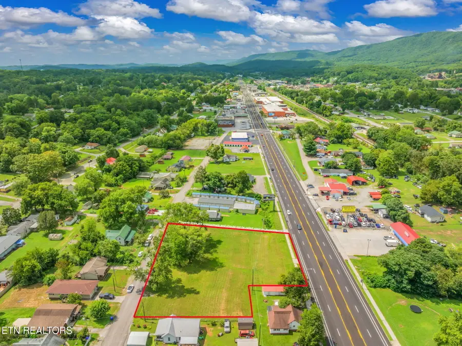 706 N Gateway Ave, Rockwood, TN 37854 - #2
