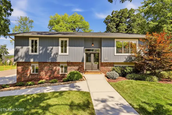 12017 W Kings Gate Rd, Knoxville, TN 37934