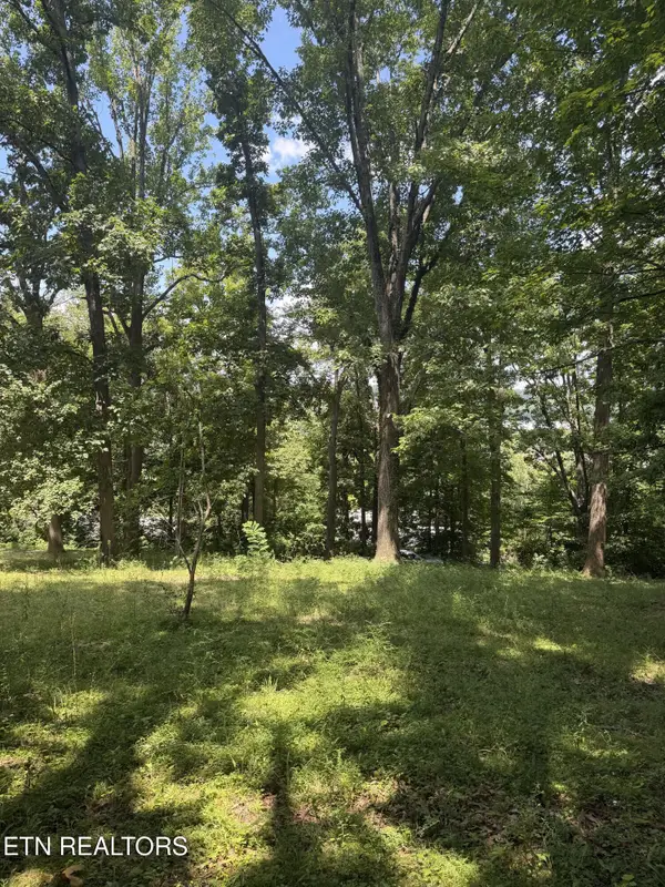 5000 Skyview Drive, Knoxville, TN 37917