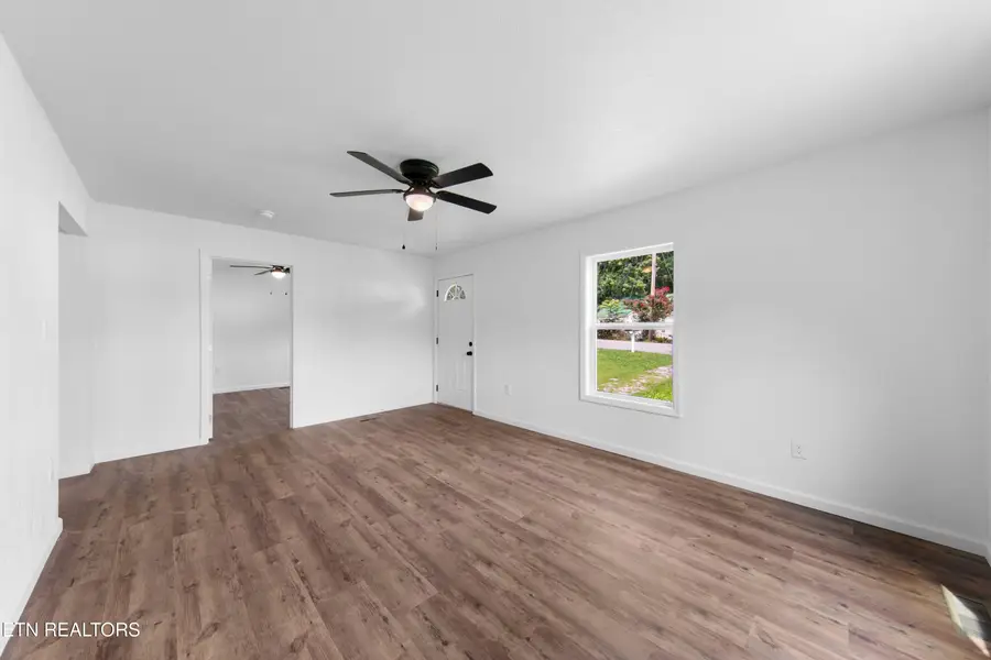 609 Rose Hill Drive, Lafollette, TN 37766 - #3