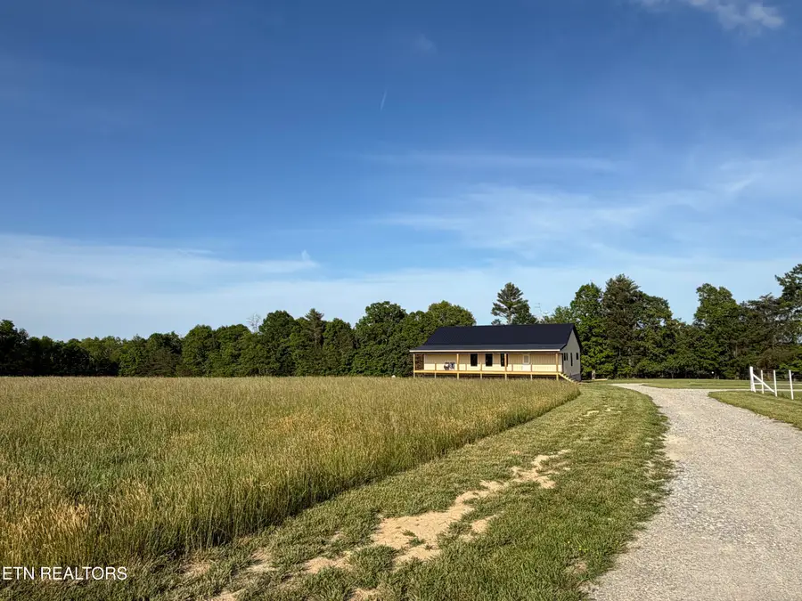 110 Don Conatser Rd, Allardt, TN 38504 - #2