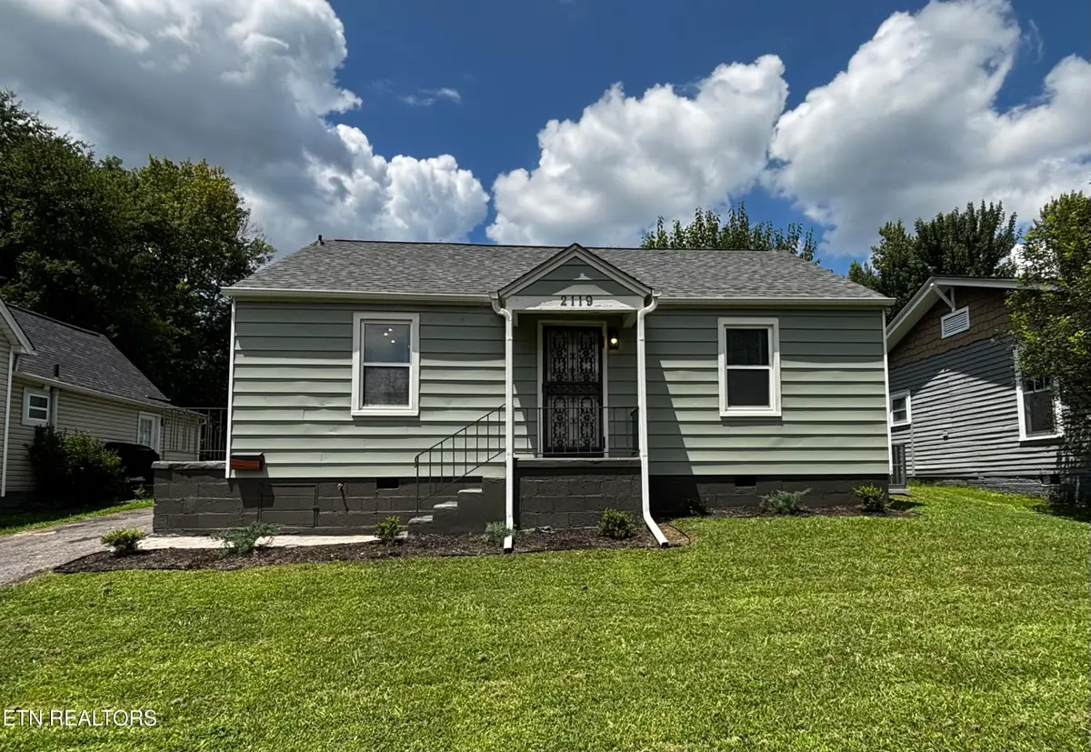 2119 Lawson Ave, Knoxville, TN 37917 - #1