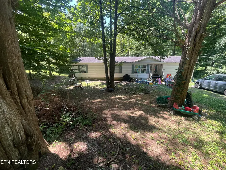 8133 Paradise Drive, Powell, TN 37849 - #2