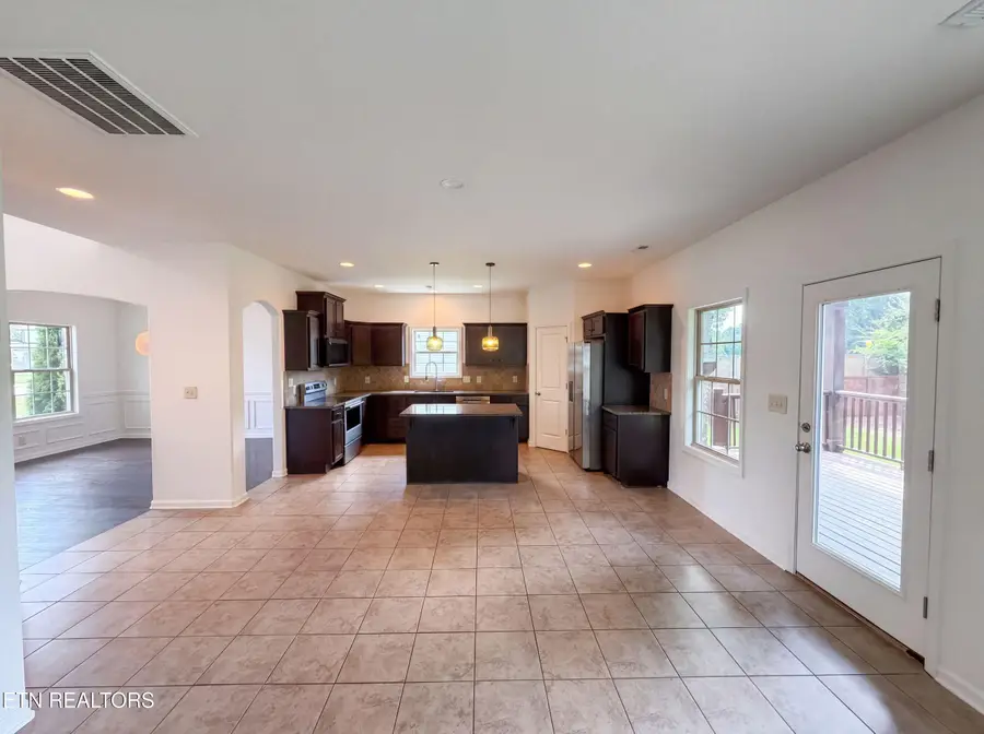 791 W Glenview Drive, Lenoir City, TN 37771 - #2