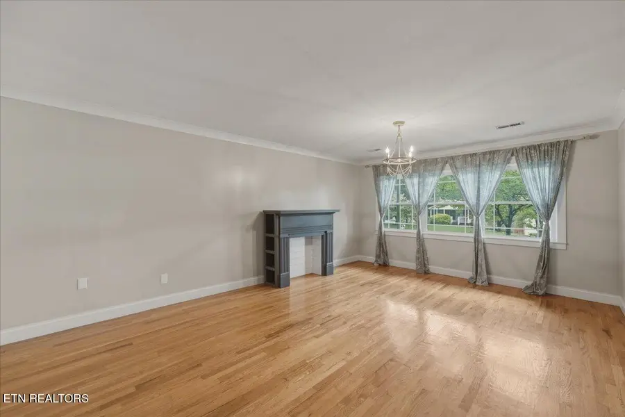 3207 Hazelwood Rd, Knoxville, TN 37921 - #3