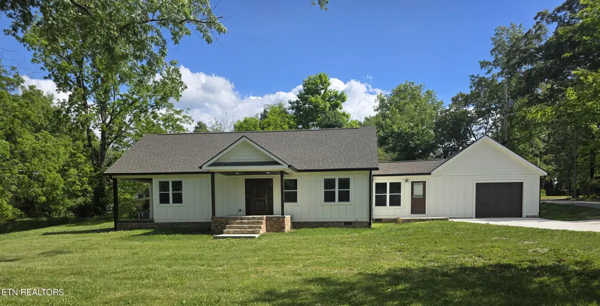 216 Lafayette St, Oneida, TN 37841 - #1