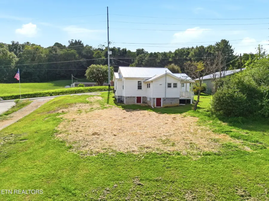 415 Island Ford Rd, Jacksboro, TN 37757 - #3