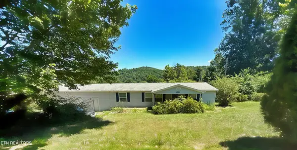 1325 Sharp Lane, Caryville, TN 37714