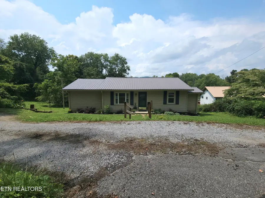 617 Hillside Rd, Rockwood, TN 37854 - #2