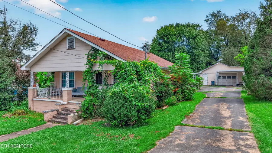 126 Jefferson St, Erwin, TN 37650 - #3