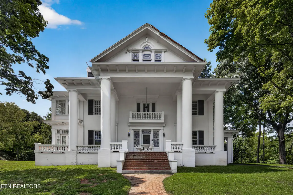 412 S Main St, Greeneville, TN 37743 - #1
