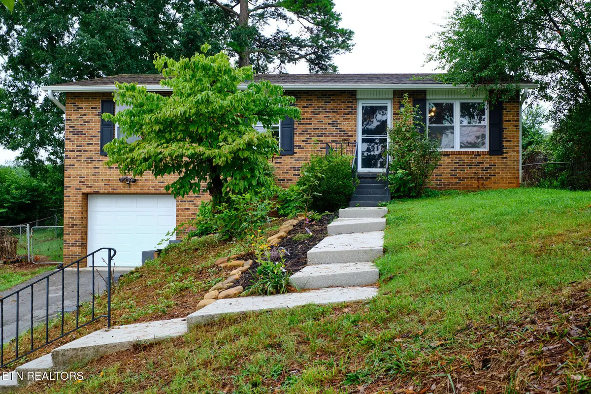 5408 Malmsbury Rd, Knoxville, TN 37921 - #1