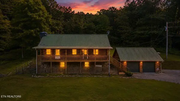696 Young Rd, LaFollette, TN 37766