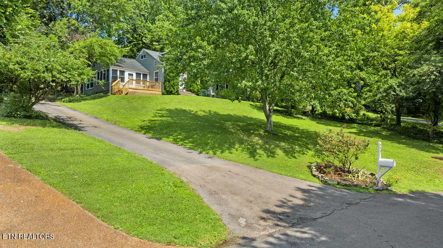 442 Circle Hill Drive, Knoxville, TN 37919 - #3