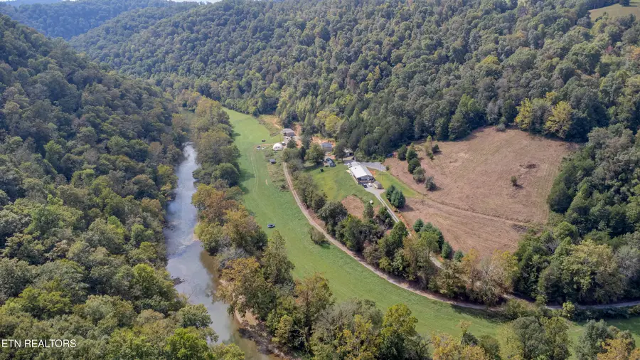 1418 Gulley River Rd, Harrogate, TN 37752 - #2