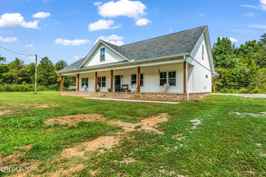 1560 W Dumplin Valley Rd, Dandridge, TN 37725 - #3