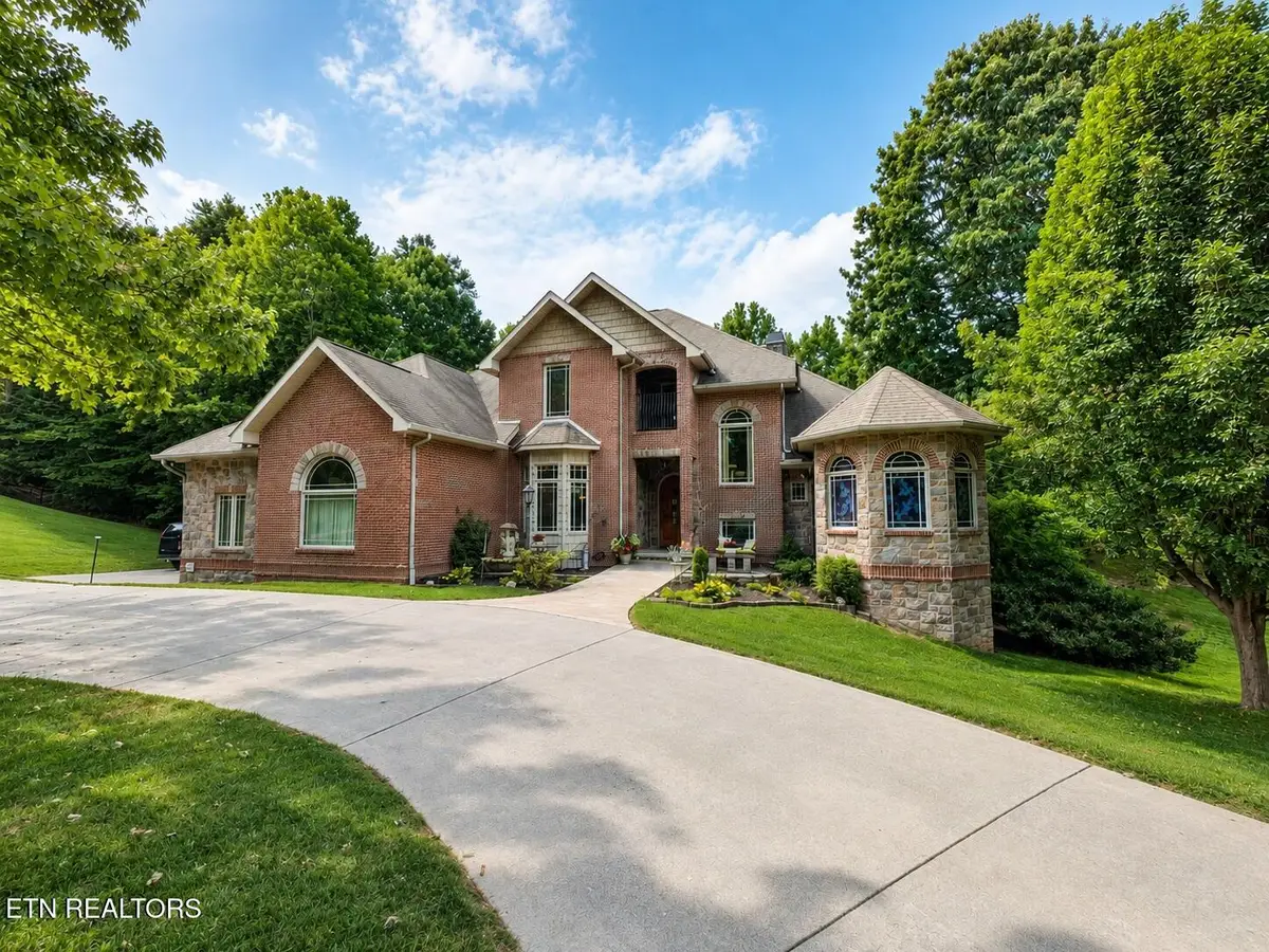 73 Hickory Tr, Norris, TN 37828 - #1
