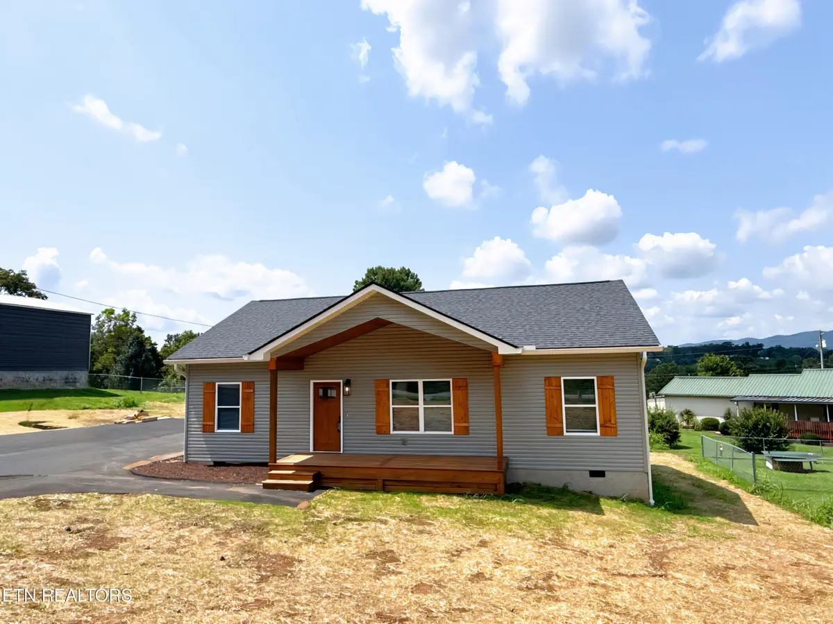 460 Glade Springs Rd, Lafollette, TN 37766 - #1