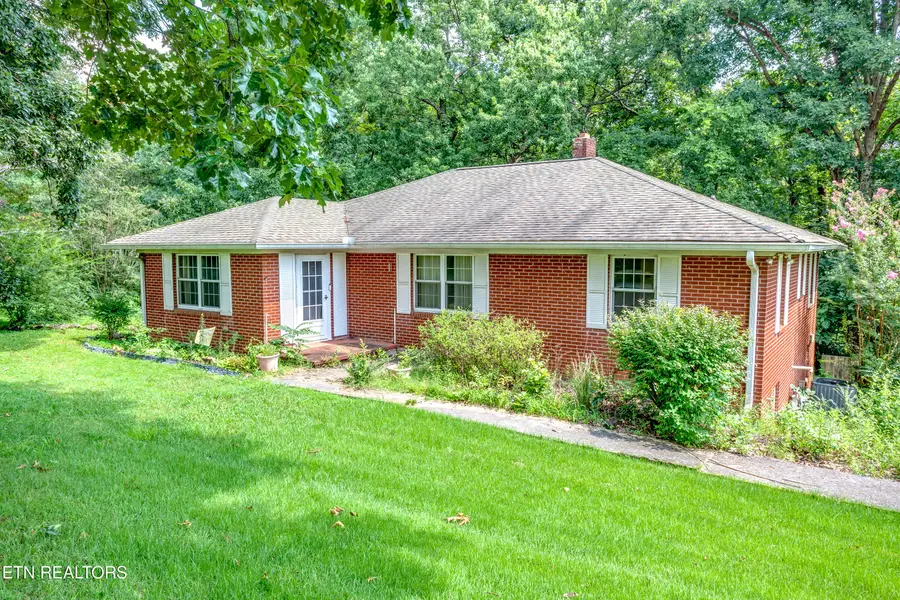 2804 Patrick Ave, Maryville, TN 37804 - #2