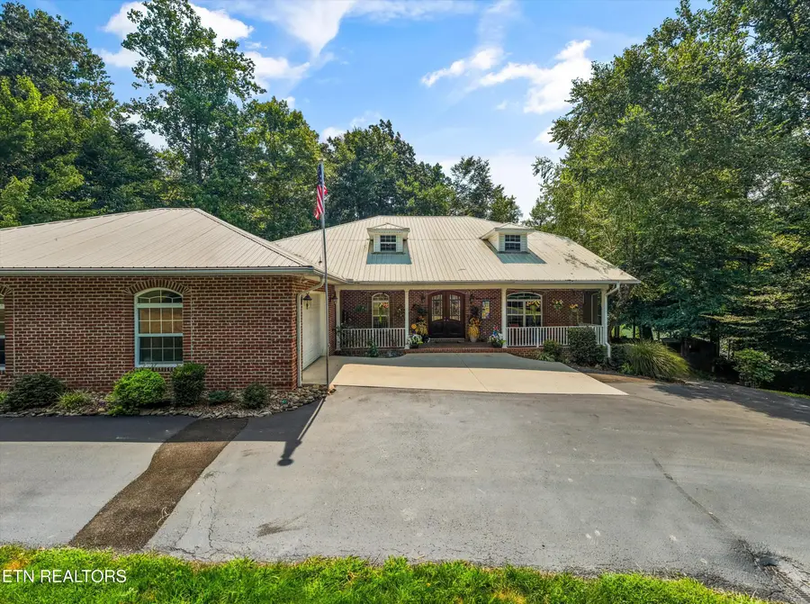 860 Black Fox Harbor Rd, Washburn, TN 37888 - #2