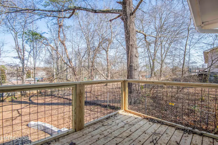 2324 Roundtree Rd, Knoxville, TN 37923 - #3
