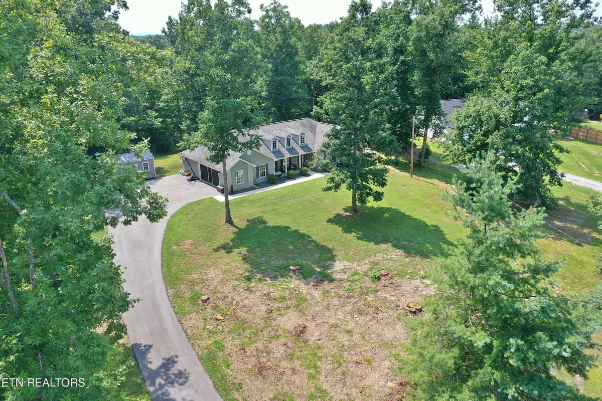 175 Logan Lane, Oneida, TN 37841 - #1