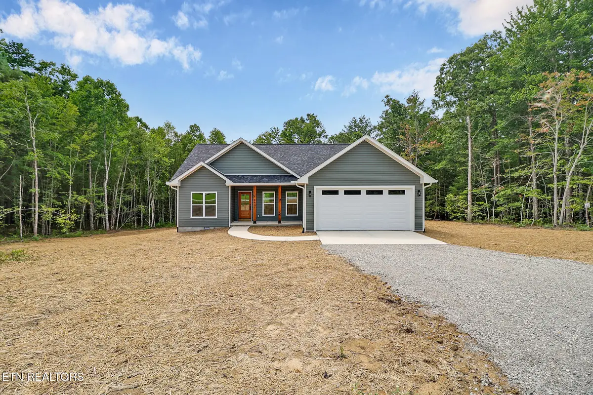 843 Dulog Tr, Jamestown, TN 38556 - #1