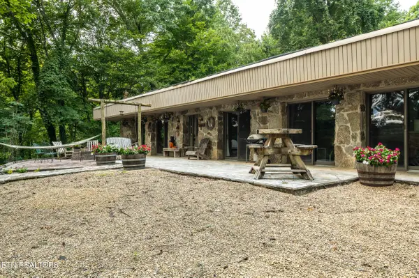 230 Comb Ridge Rd, Maynardville, TN 37807